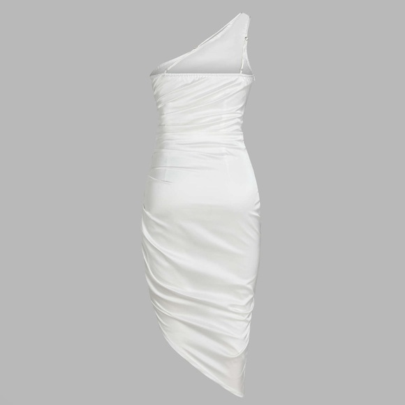 Cider - Solid Satin Asymmetrical Ruched Midi Dress - size large - Picture 3 of 9